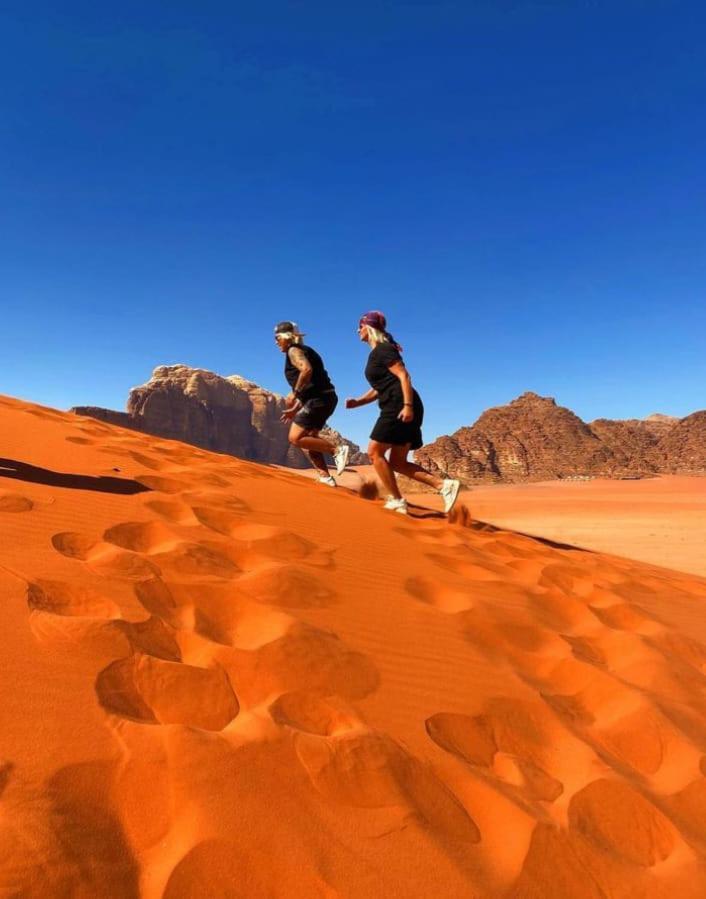 Moon City With Jeep Trips Wadi Rum Exterior foto