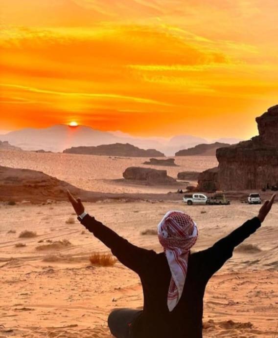 Moon City With Jeep Trips Wadi Rum Exterior foto